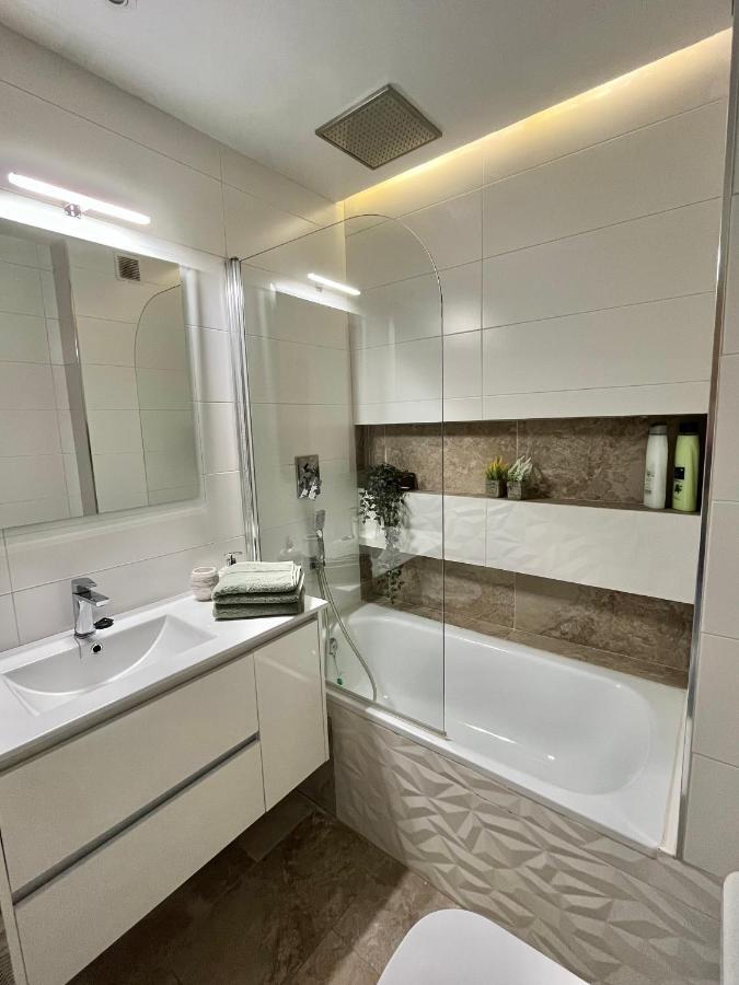 Apartamento Y Parking Armilla Eksteriør billede